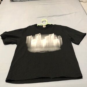 Men's black short-sleeved T-shirt